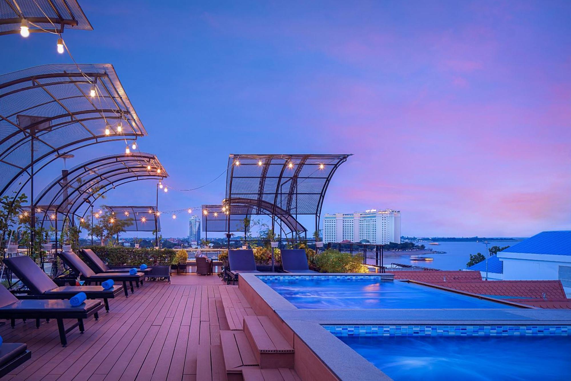 Ohana Phnom Penh Palace Hotel Exterior foto
