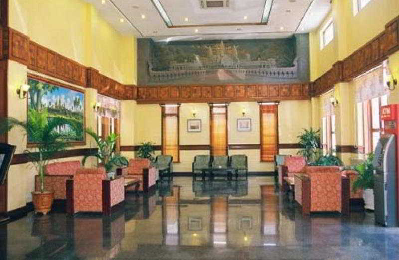 Ohana Phnom Penh Palace Hotel Exterior foto